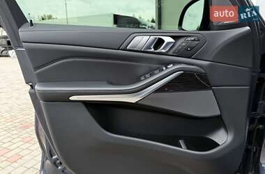 Позашляховик / Кросовер BMW X7 2020 в 