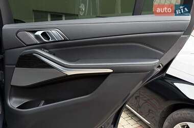 Позашляховик / Кросовер BMW X7 2020 в 