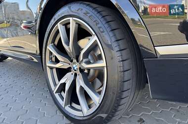 Внедорожник / Кроссовер BMW X7 2022 в 