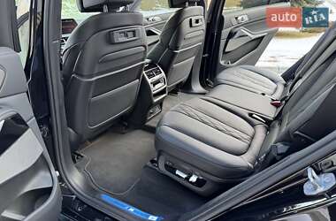 Внедорожник / Кроссовер BMW X7 2022 в 