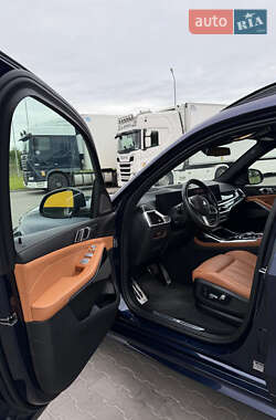 Внедорожник / Кроссовер BMW X7 2023 в 