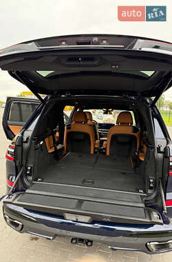Внедорожник / Кроссовер BMW X7 2023 в 