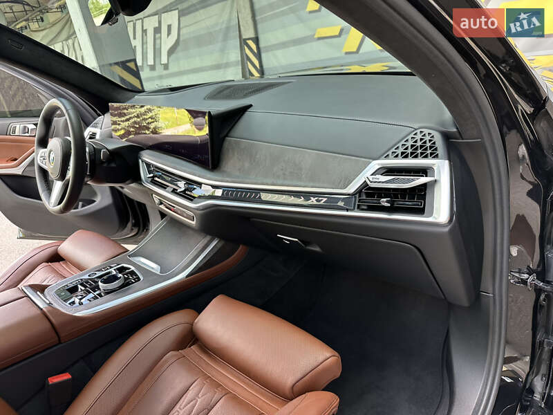 Внедорожник / Кроссовер BMW X7 2024 в Киеве