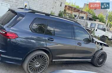 Внедорожник / Кроссовер BMW X7 2022 в 