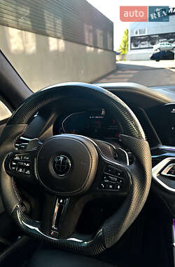 Внедорожник / Кроссовер BMW X7 2021 в 