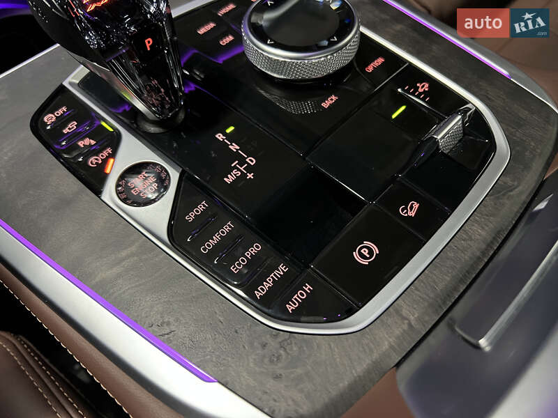 Позашляховик / Кросовер BMW X7 2021 в Києві