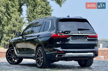 Внедорожник / Кроссовер BMW X7 2019 в 