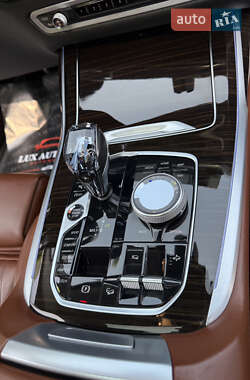 Внедорожник / Кроссовер BMW X7 2019 в 