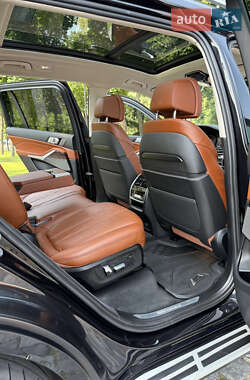 Внедорожник / Кроссовер BMW X7 2019 в 