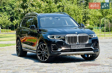Внедорожник / Кроссовер BMW X7 2019 в 