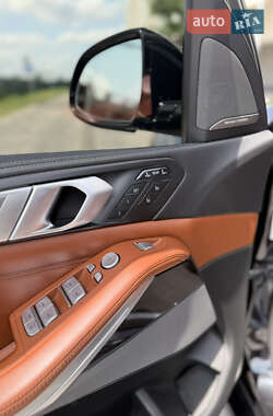 Внедорожник / Кроссовер BMW X7 2019 в 