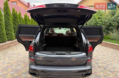 Внедорожник / Кроссовер BMW X7 2021 в 