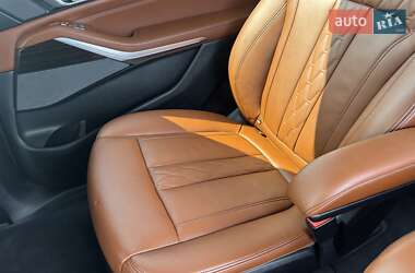 Внедорожник / Кроссовер BMW X7 2019 в 