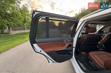 Позашляховик / Кросовер BMW X7 2019 в 