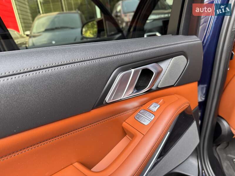 Внедорожник / Кроссовер BMW X7 2022 в Одессе