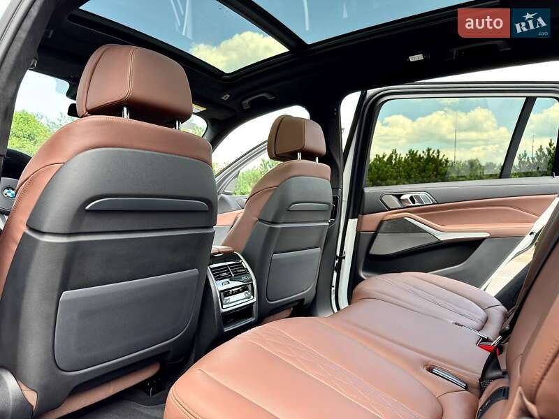 Позашляховик / Кросовер BMW X7 2022 в Києві