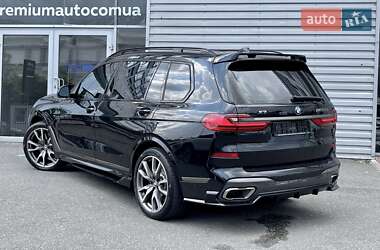 Внедорожник / Кроссовер BMW X7 2022 в 