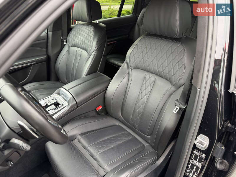 Внедорожник / Кроссовер BMW X7 2021 в Житомире