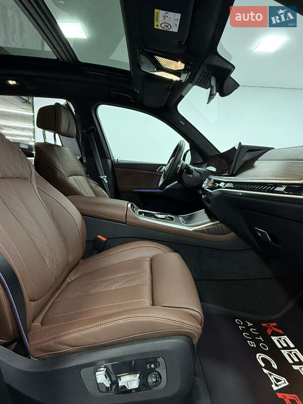 Внедорожник / Кроссовер BMW X7 2024 в Одессе