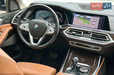 Позашляховик / Кросовер BMW X7 2019 в 