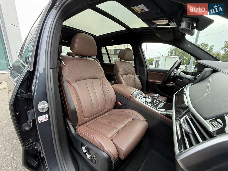 Внедорожник / Кроссовер BMW X7 2022 в Киеве