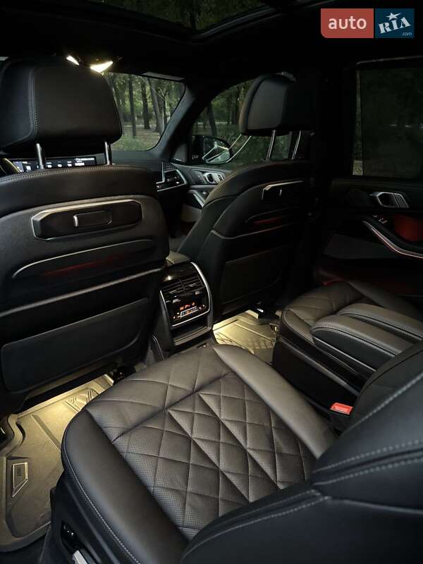 Внедорожник / Кроссовер BMW X7 2023 в Кривом Роге