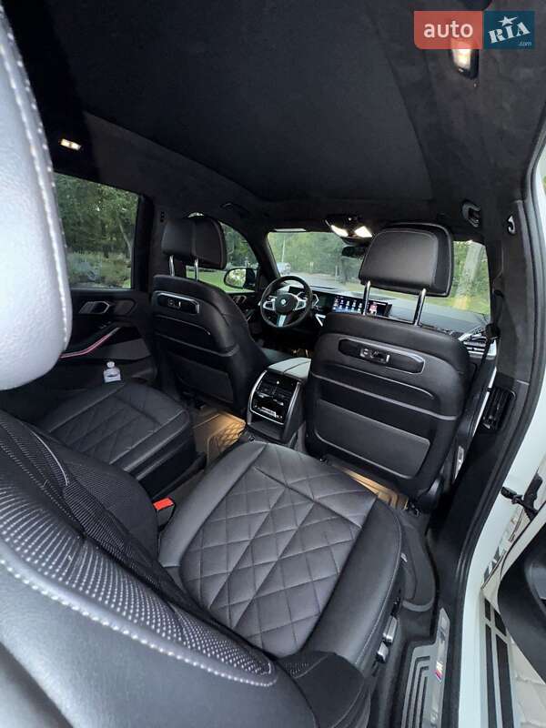 Внедорожник / Кроссовер BMW X7 2023 в Кривом Роге