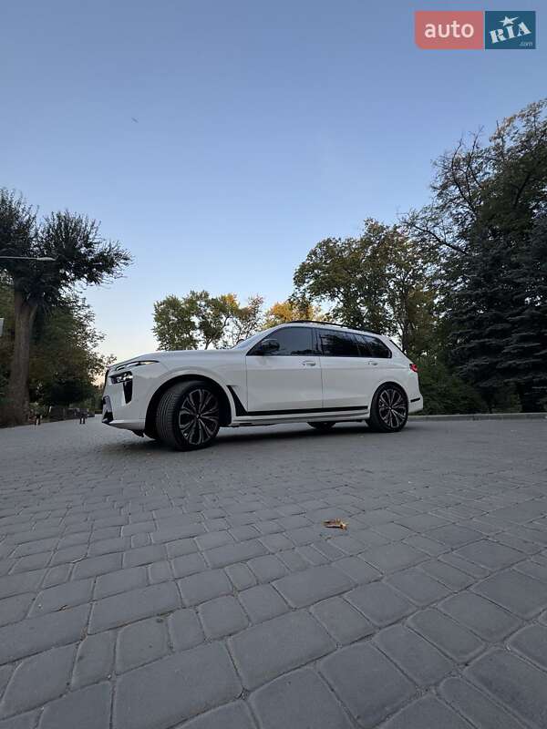 Внедорожник / Кроссовер BMW X7 2023 в Кривом Роге