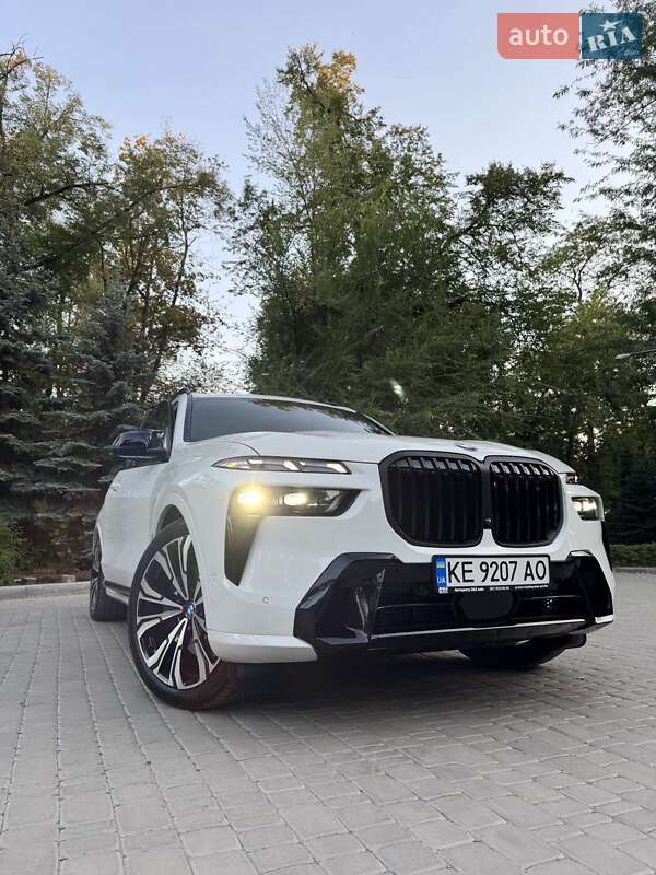 Внедорожник / Кроссовер BMW X7 2023 в Кривом Роге