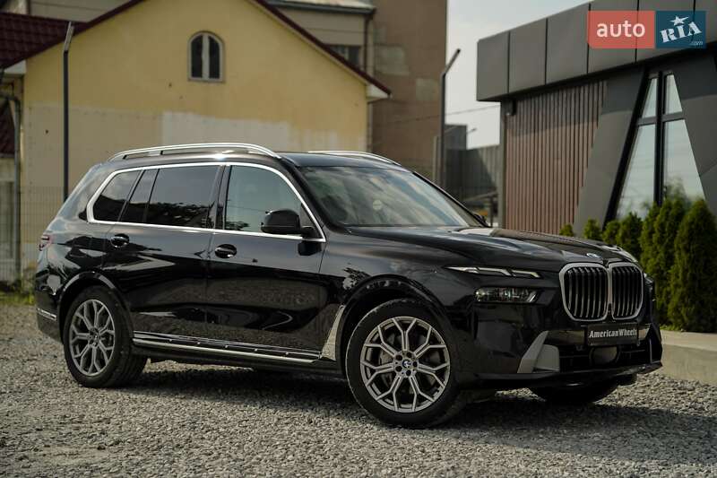 Позашляховик / Кросовер BMW X7 2022 в Чернівцях