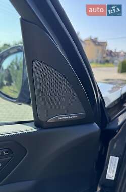 Позашляховик / Кросовер BMW X7 2020 в 