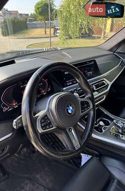 Позашляховик / Кросовер BMW X7 2020 в 
