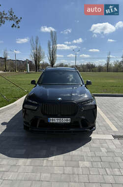 Внедорожник / Кроссовер BMW X7 2024 в 