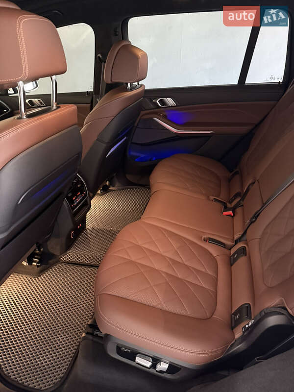 Внедорожник / Кроссовер BMW X7 2024 в Кривом Роге