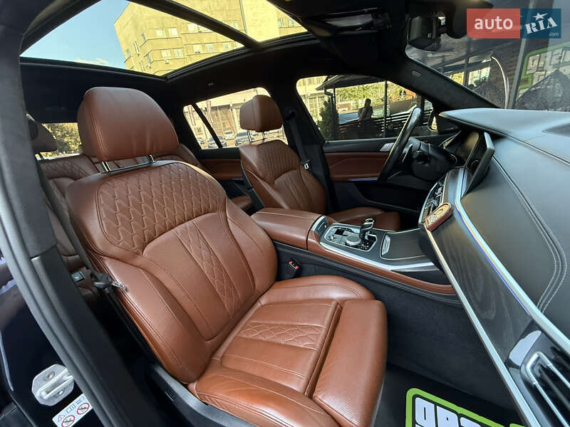 Внедорожник / Кроссовер BMW X7 2020 в Киеве