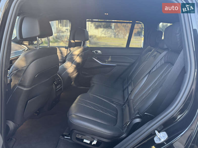 Позашляховик / Кросовер BMW X7 2019 в Бучі фото 13 Позашляховик / Кросовер BMW X7 2019 в Бучі