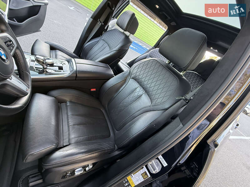 Внедорожник / Кроссовер BMW X7 2021 в Киеве