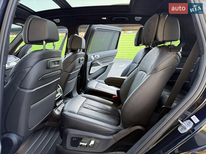 Внедорожник / Кроссовер BMW X7 2021 в Киеве