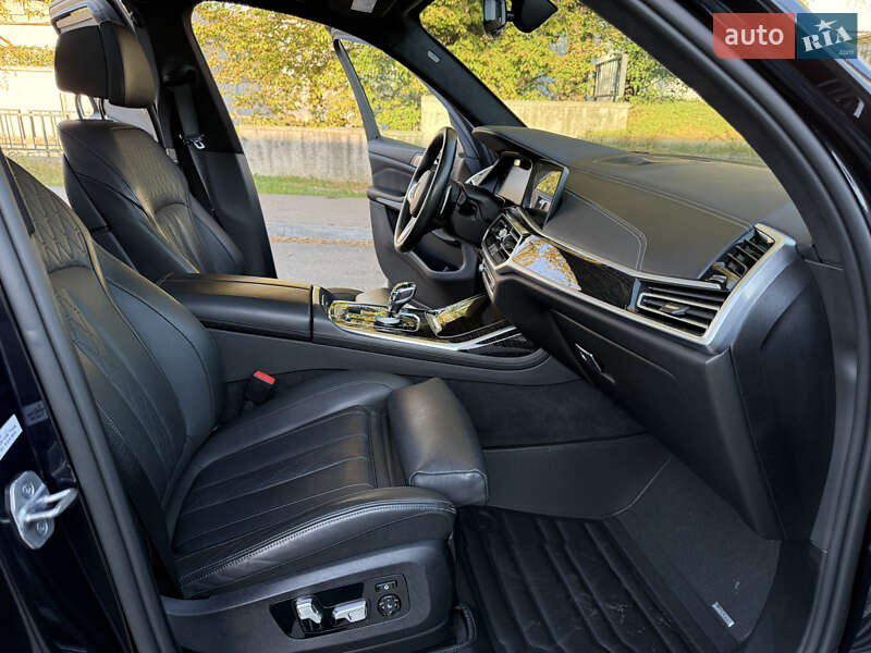 Внедорожник / Кроссовер BMW X7 2021 в Киеве