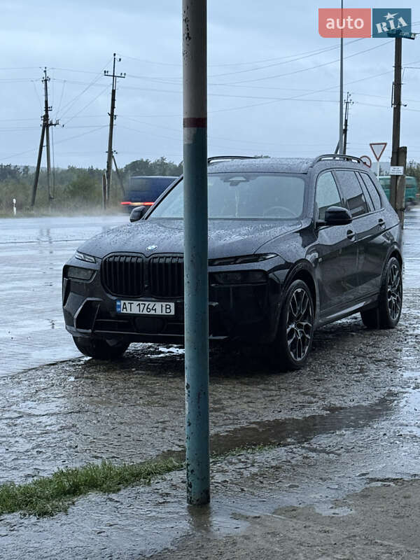 BMW X7 2022