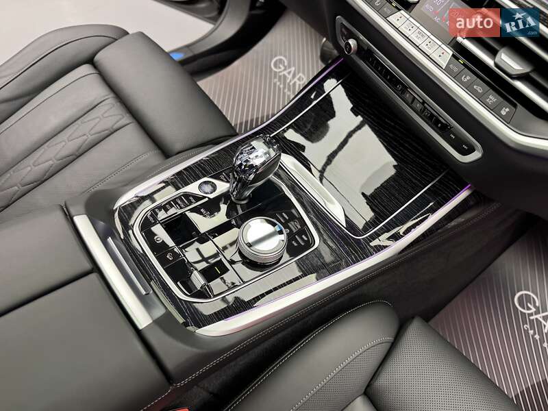 Позашляховик / Кросовер BMW X7 2021 в Києві