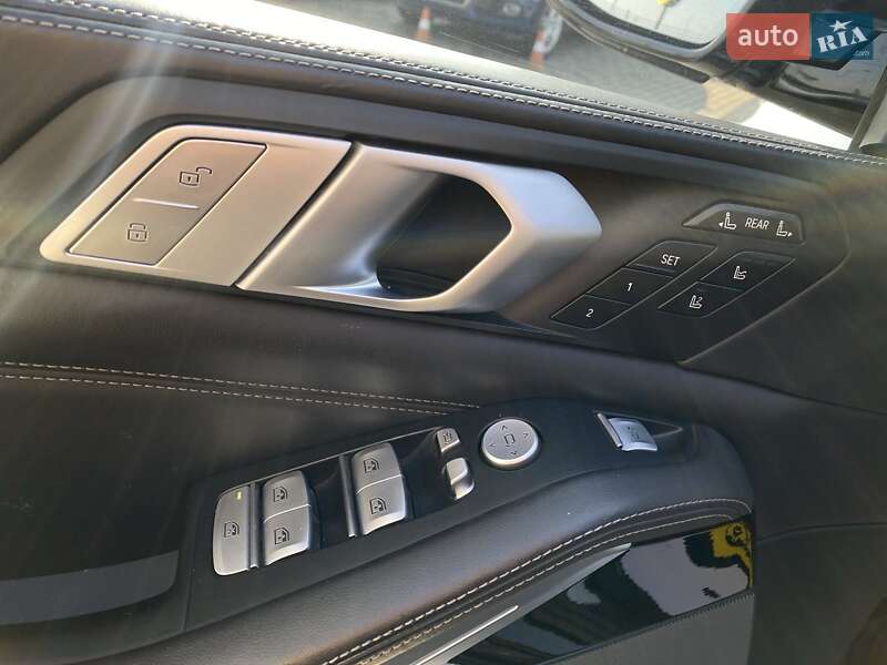 Внедорожник / Кроссовер BMW X7 2019 в Мукачево