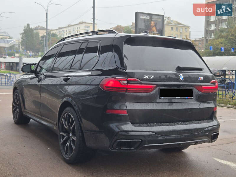 Внедорожник / Кроссовер BMW X7 2022 в Киеве