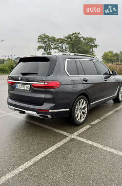 Внедорожник / Кроссовер BMW X7 2021 в 