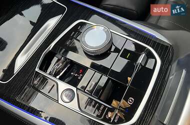 Внедорожник / Кроссовер BMW X7 2023 в 