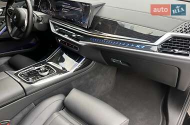 Внедорожник / Кроссовер BMW X7 2023 в 
