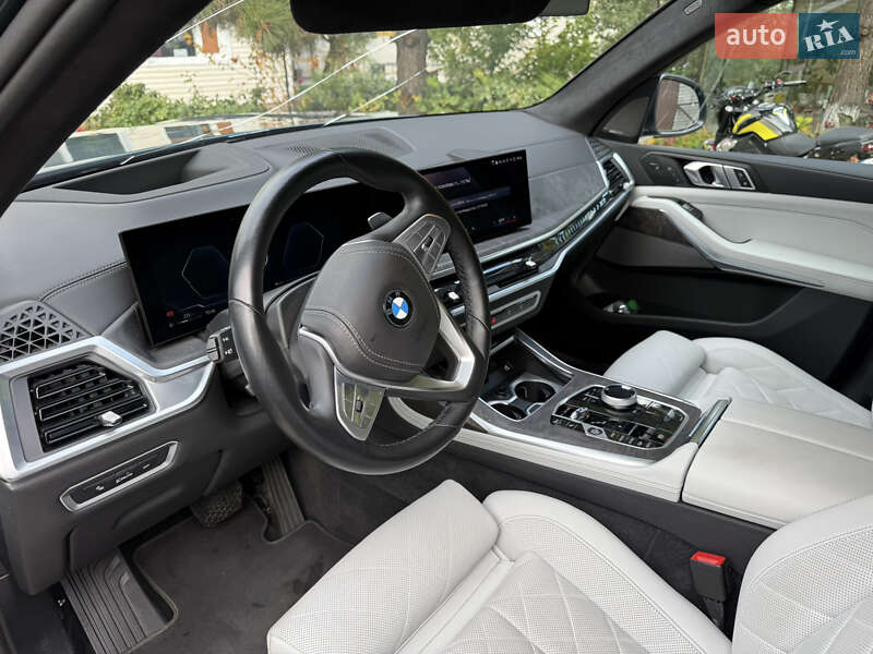 Позашляховик / Кросовер BMW X7 2023 в Дніпрі фото 17 Позашляховик / Кросовер BMW X7 2023 в Дніпрі