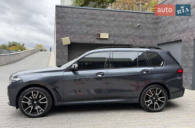 Внедорожник / Кроссовер BMW X7 2022 в 