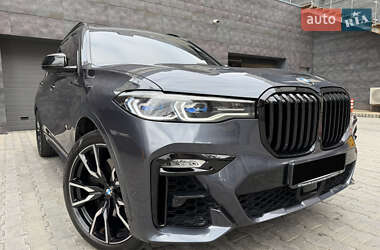 Внедорожник / Кроссовер BMW X7 2022 в 