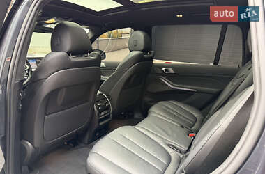 Внедорожник / Кроссовер BMW X7 2022 в 